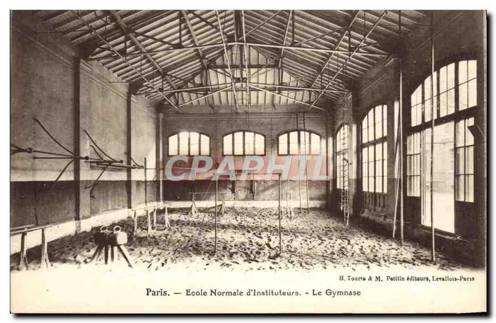 Paris — École Normale d'Instituteurs — Le Gymnase — Verlage H. Tourte & M. Patitin, Levallois-Paris - Vorderseite