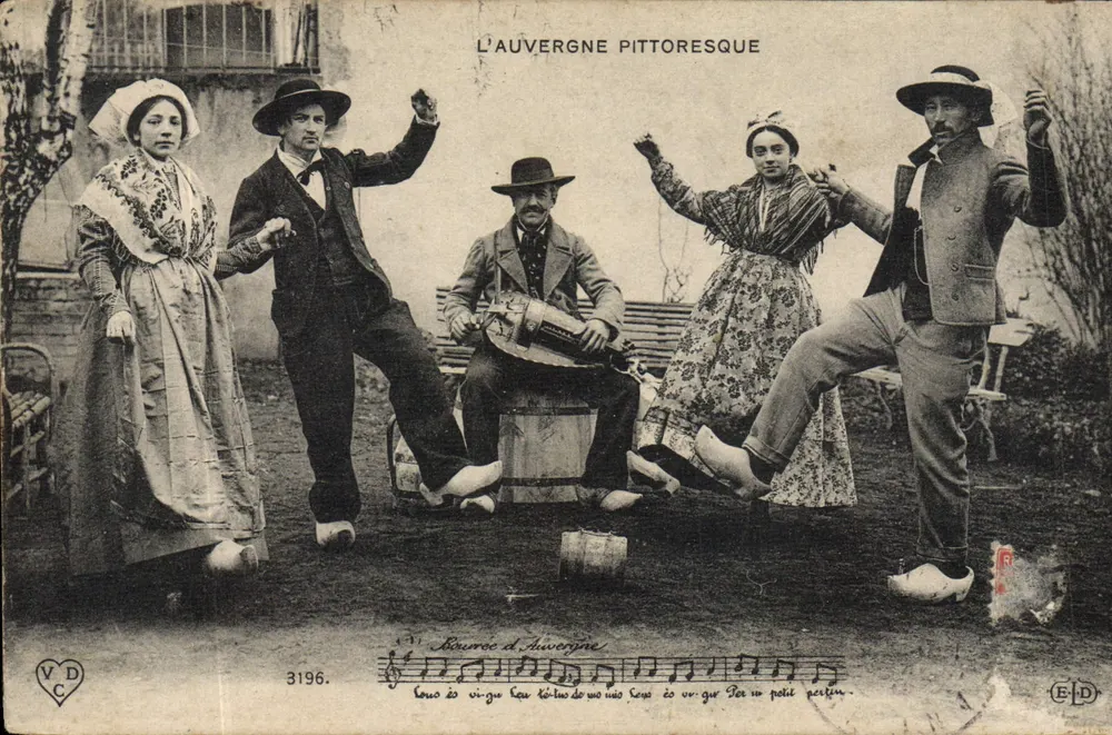 A Auvergne pitoresca — Cena de dança e música — Editor V.D.C. n° 3196 - Frente