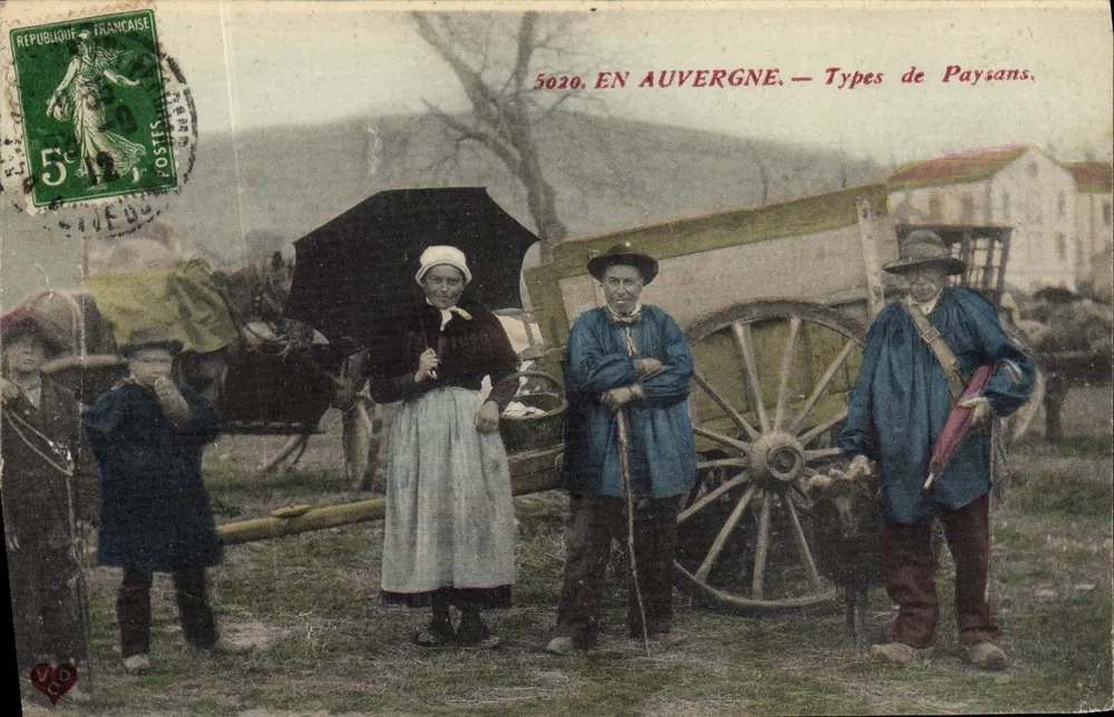 Em Auvergne — Tipos de Camponeses — Impressora Fototipográfica da Mayane, Clermont-Ferrand - Frente