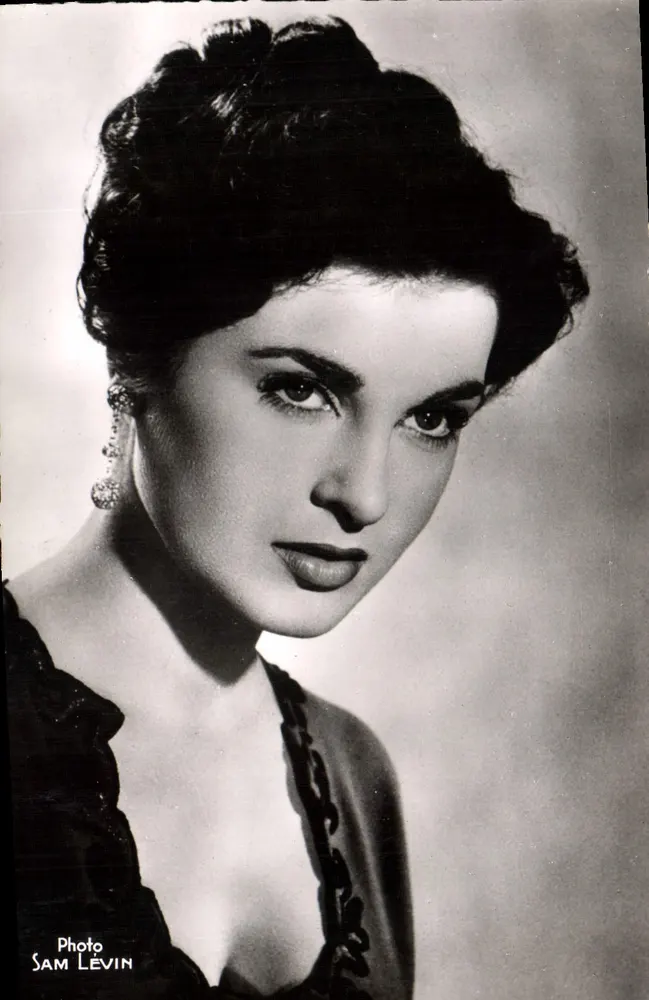 Silvana Pampanini — retrato — Foto Sam Levin, n°462, Éditions du Globe, Paris - Frente