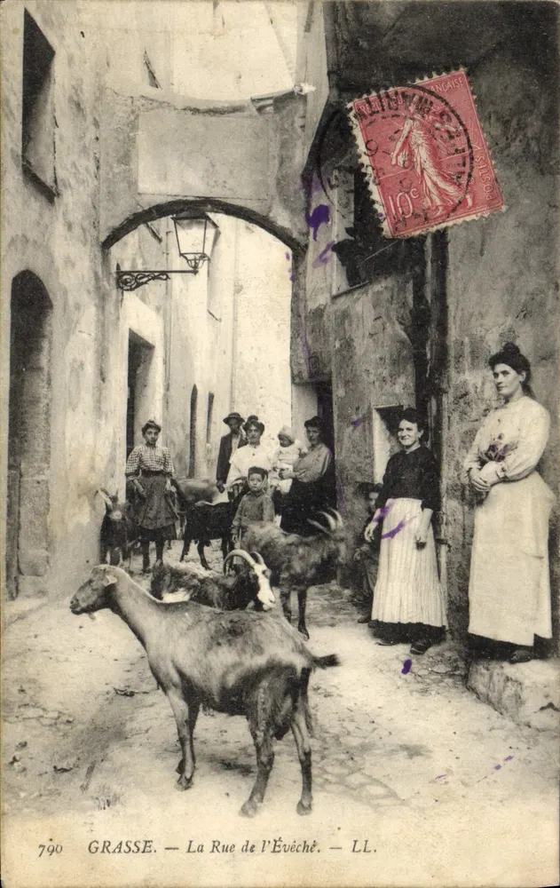 Grasse — A Rua do Bispo — LL. n°790 - Frente