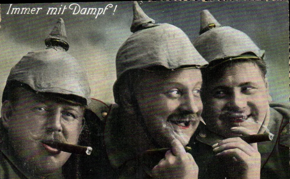 Drei deutsche Soldaten in Spitzhelmen — Immer mit Dampf! — Verlag S4-S, Nr. 990 - Vorderseite