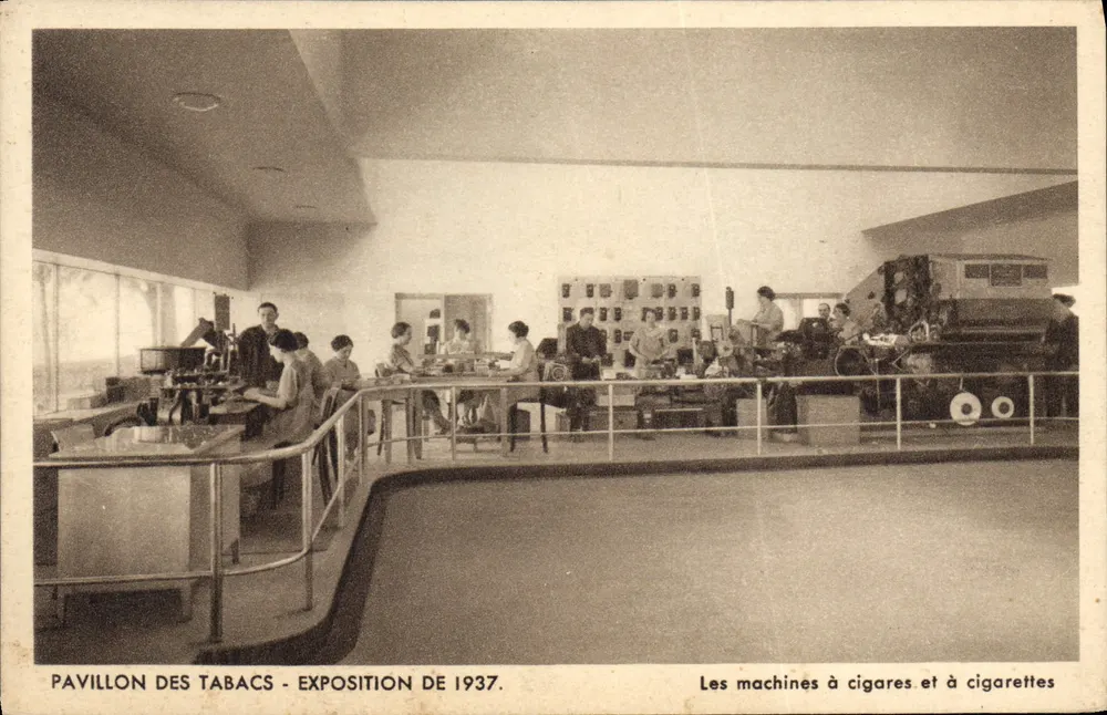 Pavillon des Tabacs — Ausstellung von 1937 — Zigarren- und Zigarettenmaschinen - Vorderseite