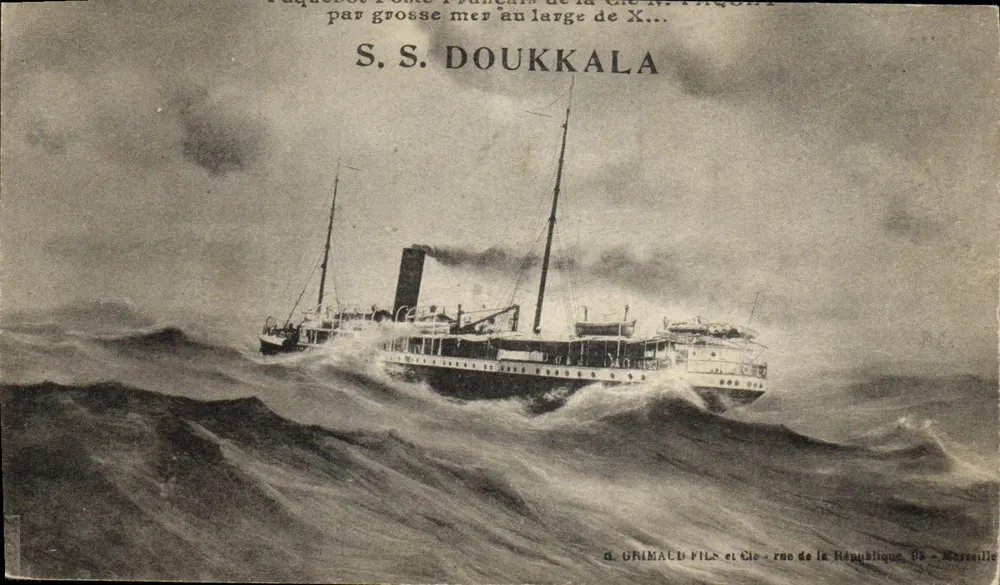 S.S. DOUKKALA — vapor francês no mar agitado — editor Grimaud-Fils, Marselha - Frente