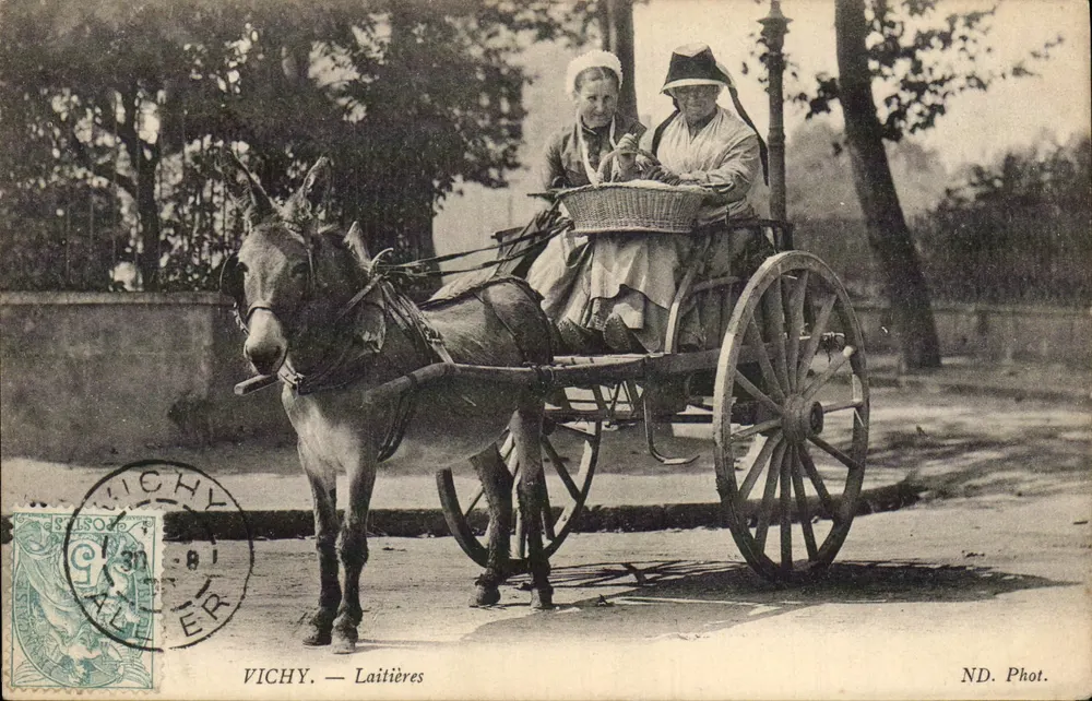 Vichy — Laitières — ND. Fot. - Frente