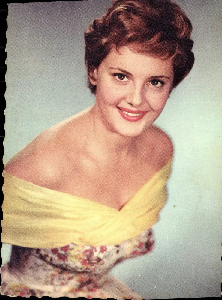 Rosana Podesta — retrato — Foto SAM-LEVIN, n°38 - Frente