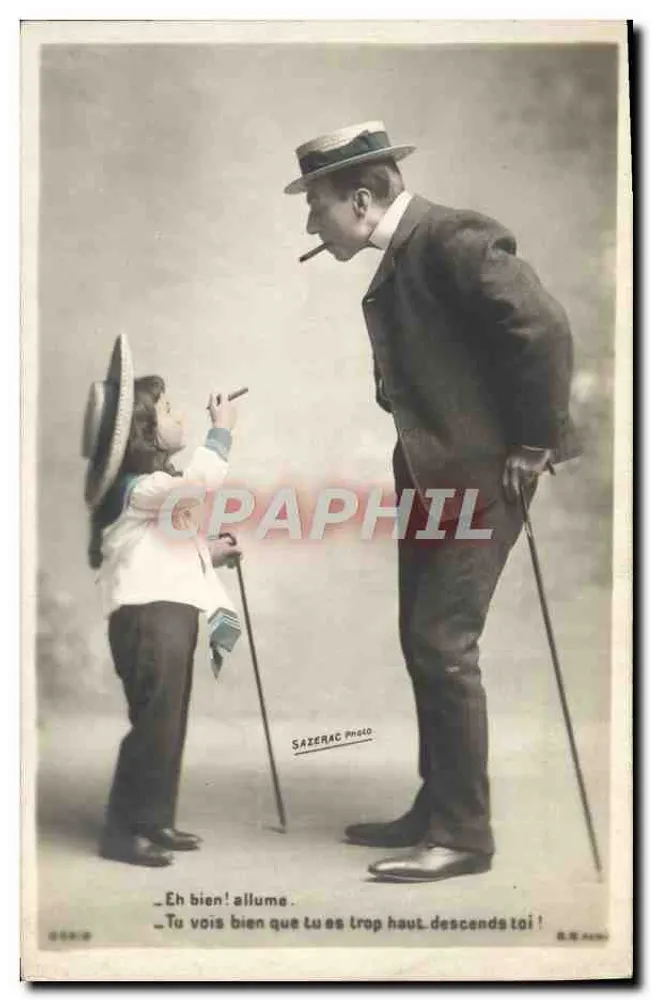 Niño y hombre — escena humorística — SAZERAC PHOTO - Anverso