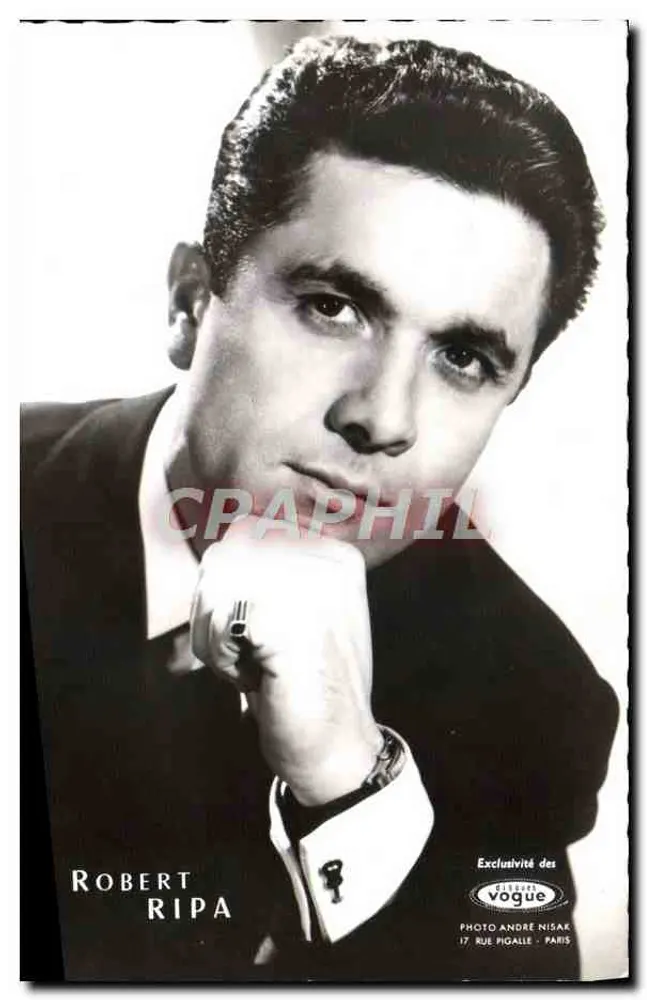 Robert Ripa — retrato — Foto André Nisar, exclusividade Vogue, 17 rue Pigalle, Paris - Frente