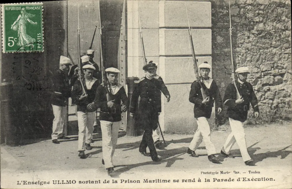 Ensigne ULLMO verlässt das Seehafengefängnis — Toulon — Phototypie Marié - Vorderseite