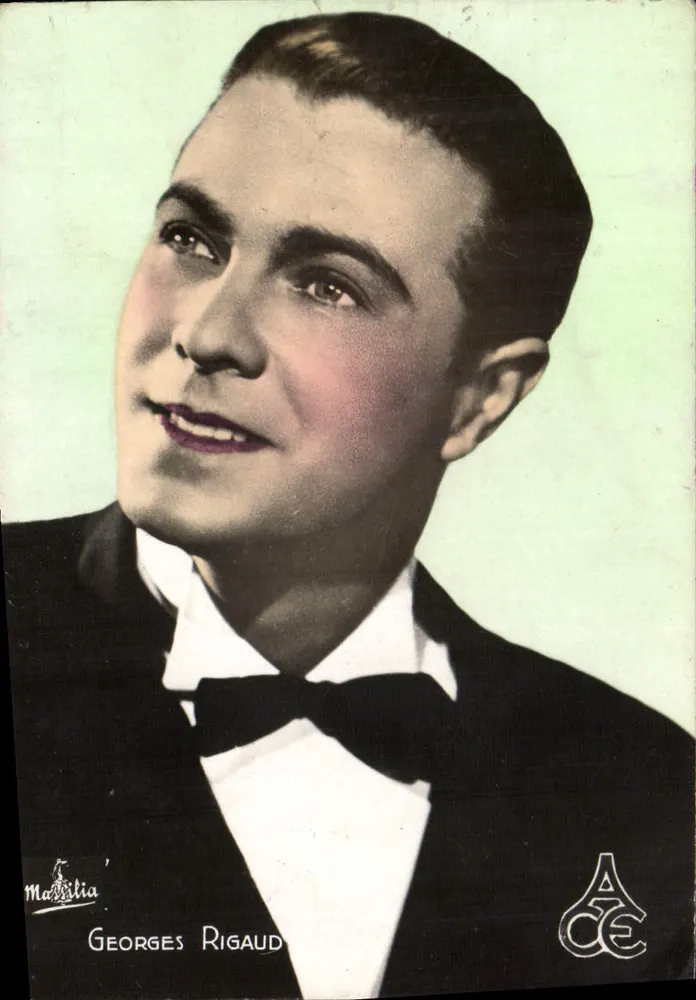 Georges Rigaud — retrato em traje de festa — editor Magillia, série ACE - Frente