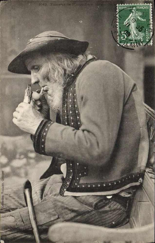 Fumante de Plomodiern - Ménez-Hom — Coleção Villain, Quimper, n°1043 - Frente