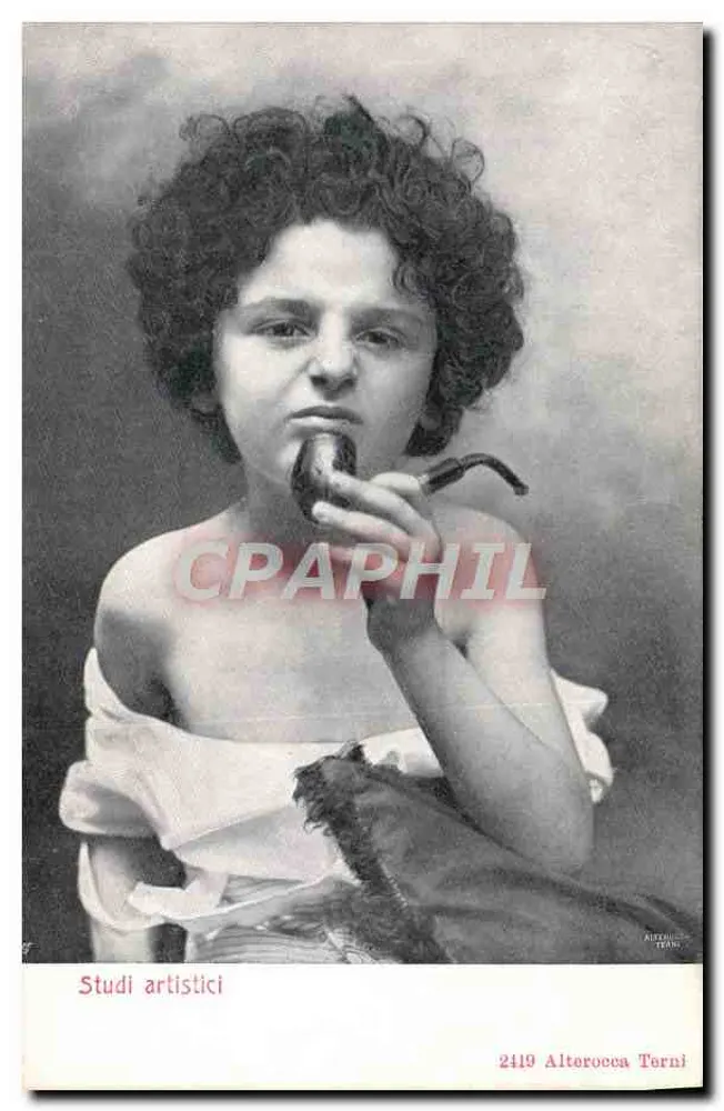 Jovem com cabelos cacheados — fumando um cachimbo — editor Alterocca Terni, n° 2419 - Frente