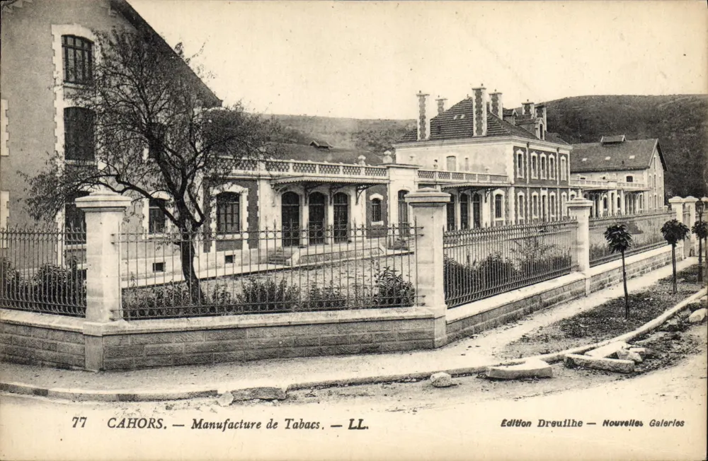 Cahors — Fábrica de Tabacos — LL. — Edição Dreuilhe — Novas Galerias - Frente