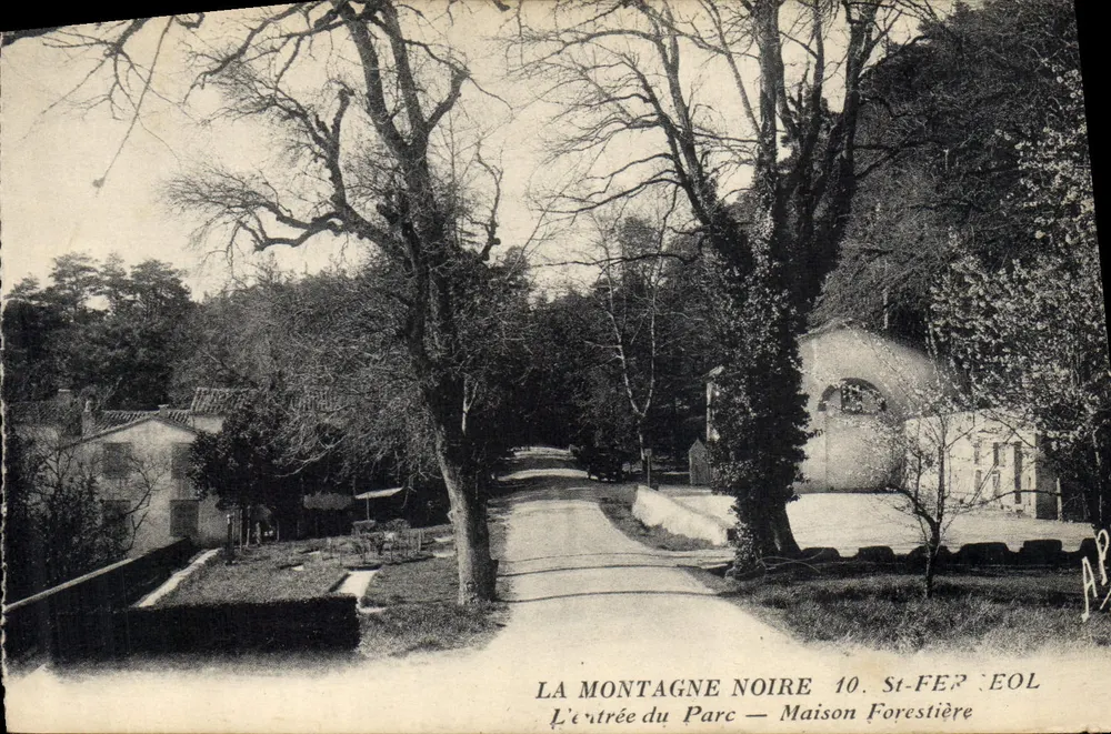 Schwarze Berg — Eingang zum Park — Forsthaus — St-Ferriol - Vorderseite