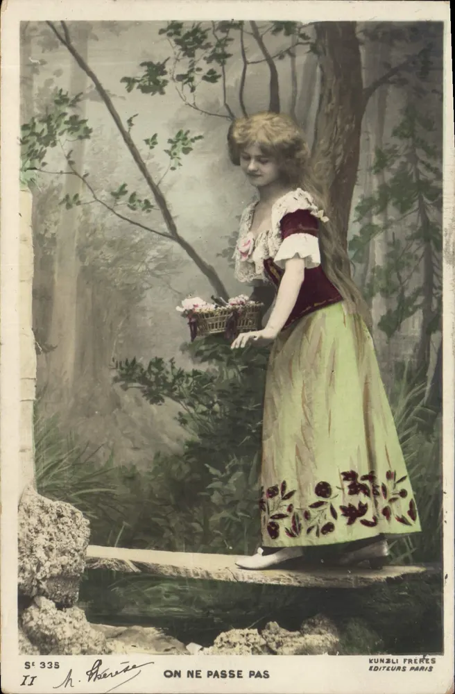 Junge Frau mit Korb — Waldszenen — Kunzli Frères, Paris, n° 335 - Vorderseite