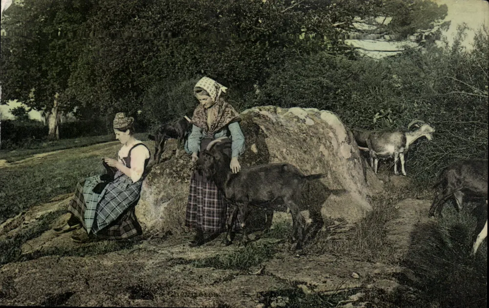 Duas jovens com cabras — Chevrières — F. P. H. (editor) - Frente