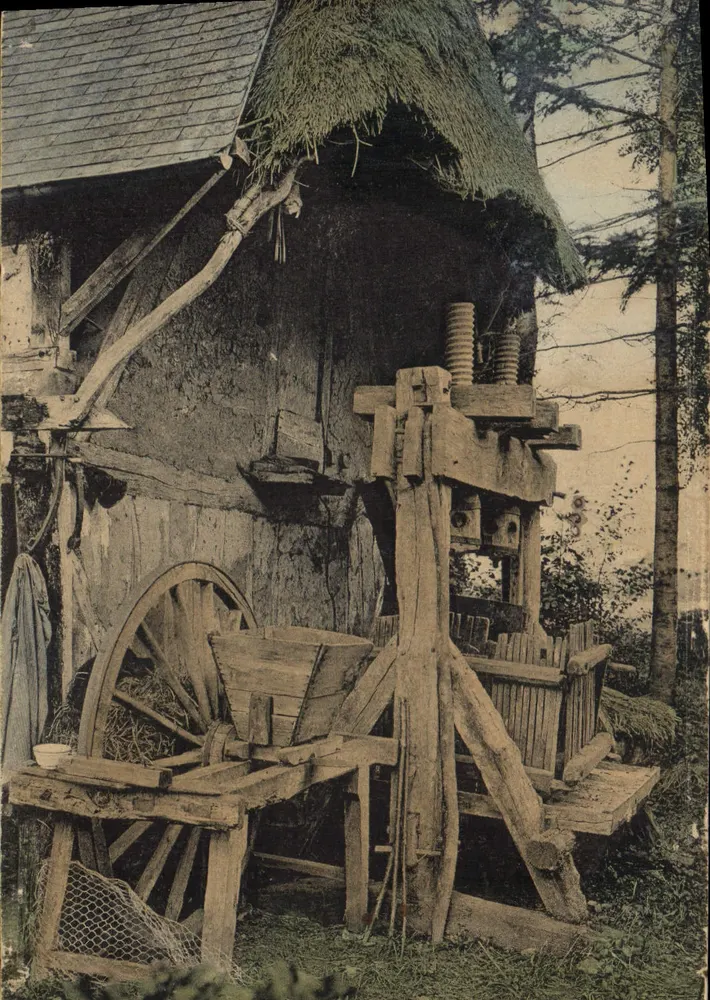 Moinho de trigo — equipamento rural — editor não visível - Frente