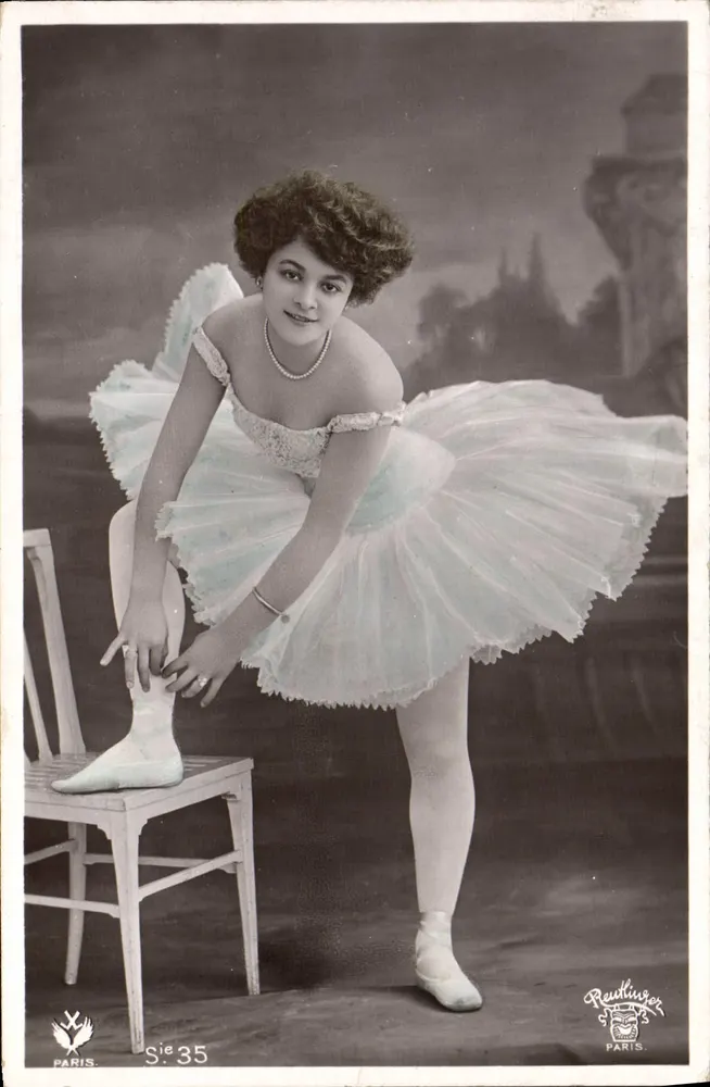 Ballet — Dançarina em tutu azul claro — Rautlinger, Paris, Série 35 - Frente