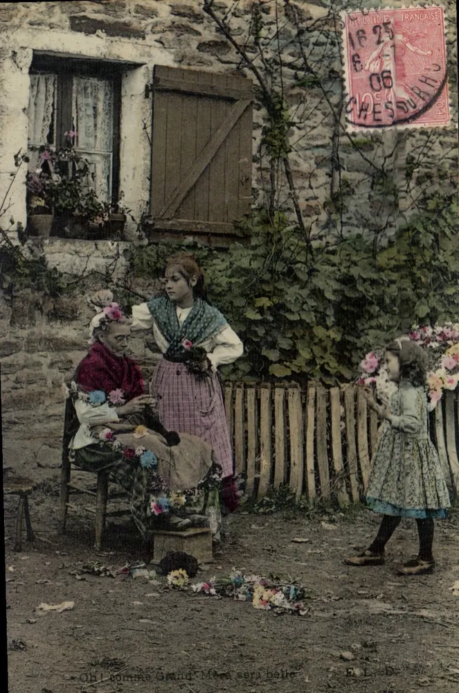 Família ao ar livre — diante de uma casa de pedra — editor D. L. Dr. n° 77 - Frente