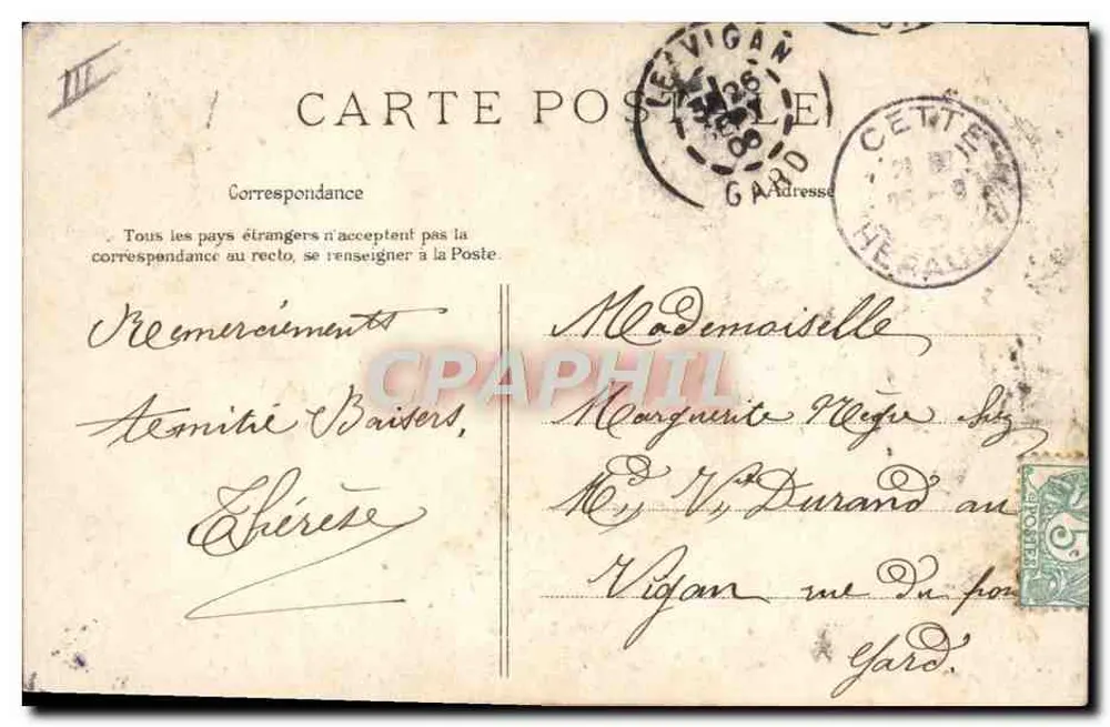 Cena de aldeia — jovem casal diante de uma casa de pedra — editor Le N - Verso