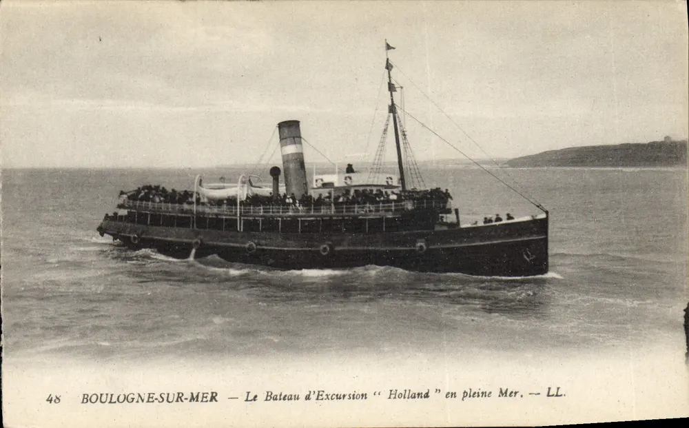 Boulogne-sur-Mer — Das Ausflugsboot "Holland" auf See — LL. — N° 48 - Vorderseite