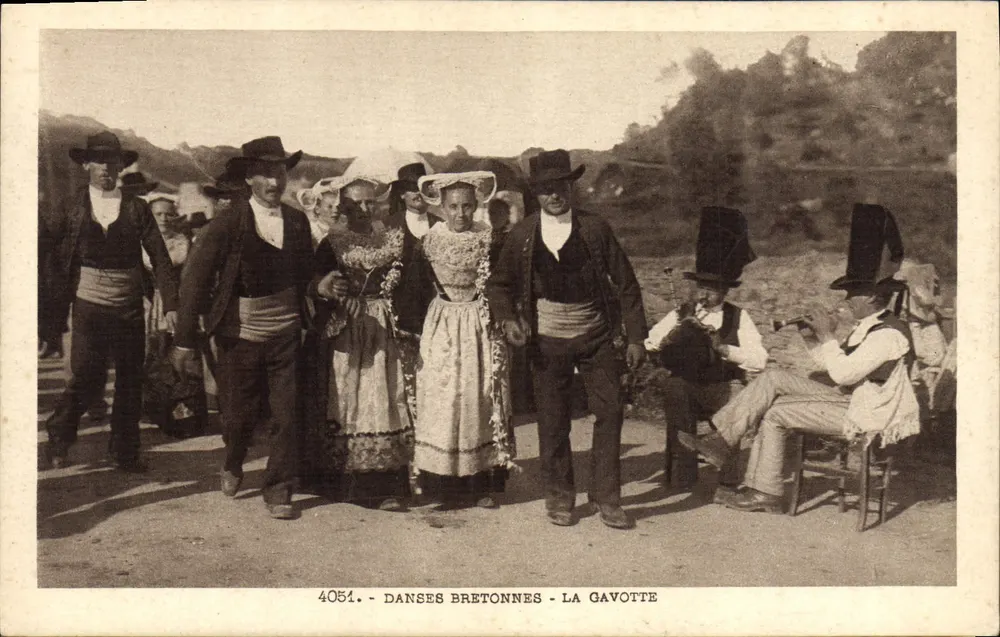 Danze bretoni - La Gavotte — Editore E. Hamonic, n° 4051 - Recto