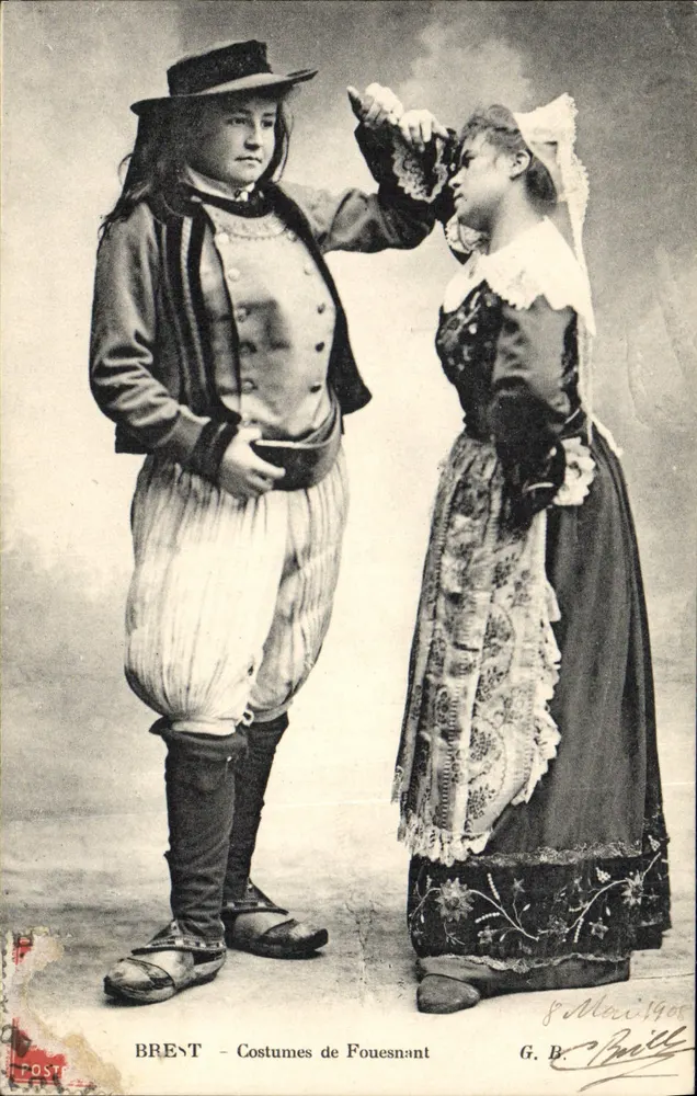 BREST - Trajes de Fouesnant — G. B. Brith - Frente