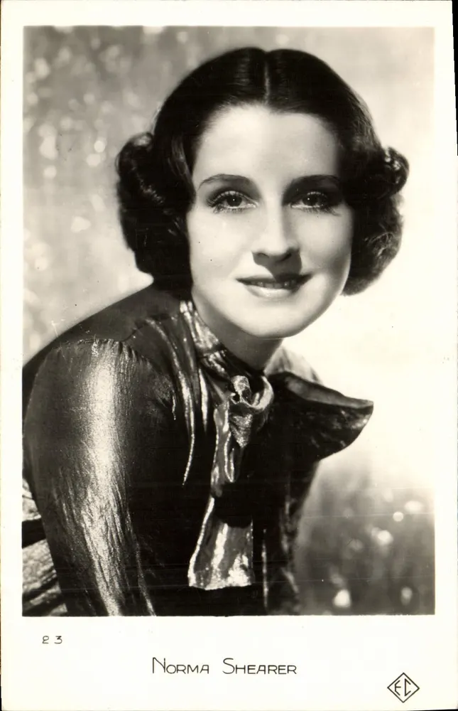Norma Shearer — retrato — Editor EC, n° 23 - Frente
