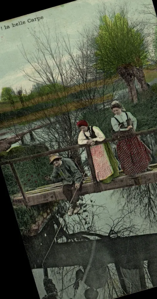 A bela Carpe — vista de ponte sobre lago — editor não visível - Frente