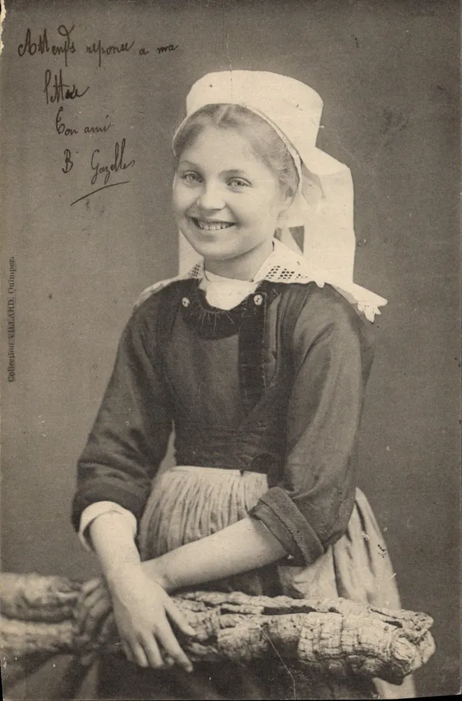 Junge Mädchen in traditionellem Kleid — Quimper — Sammlung HILLARD, Nr. 35 - Vorderseite