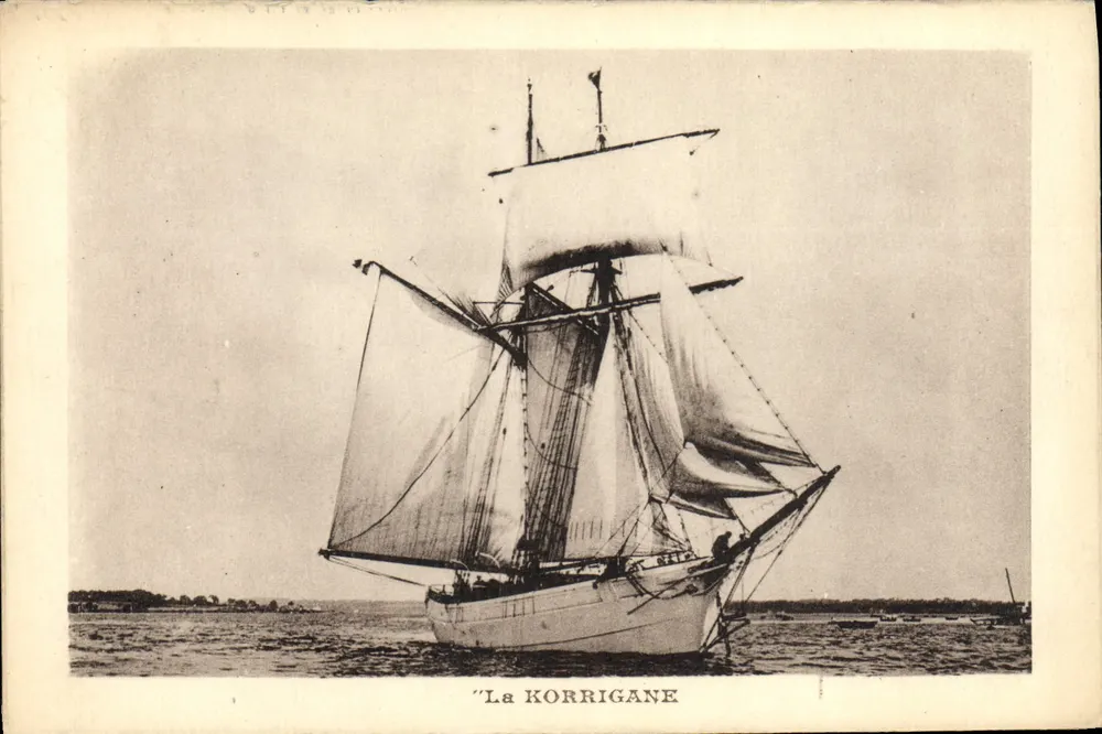 A Korrigane — barco a vela com velas desdobradas — editor não identificado - Frente