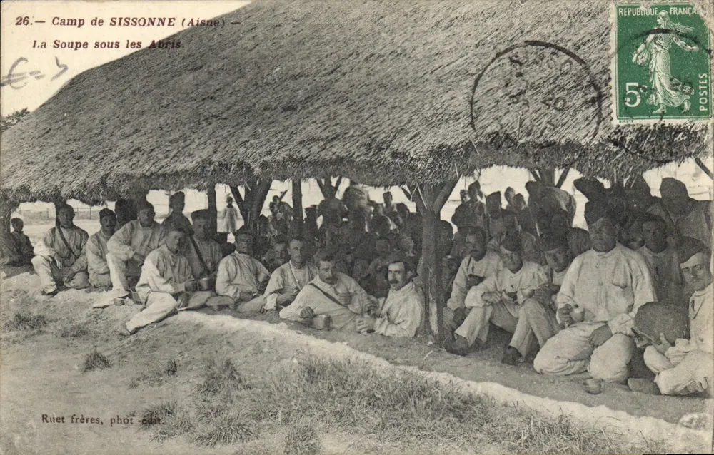 Lager von SISSONNE (Aisne) — Suppe unter den Schutzstellen — Ruet Brüder, Foto-Verlag - Vorderseite