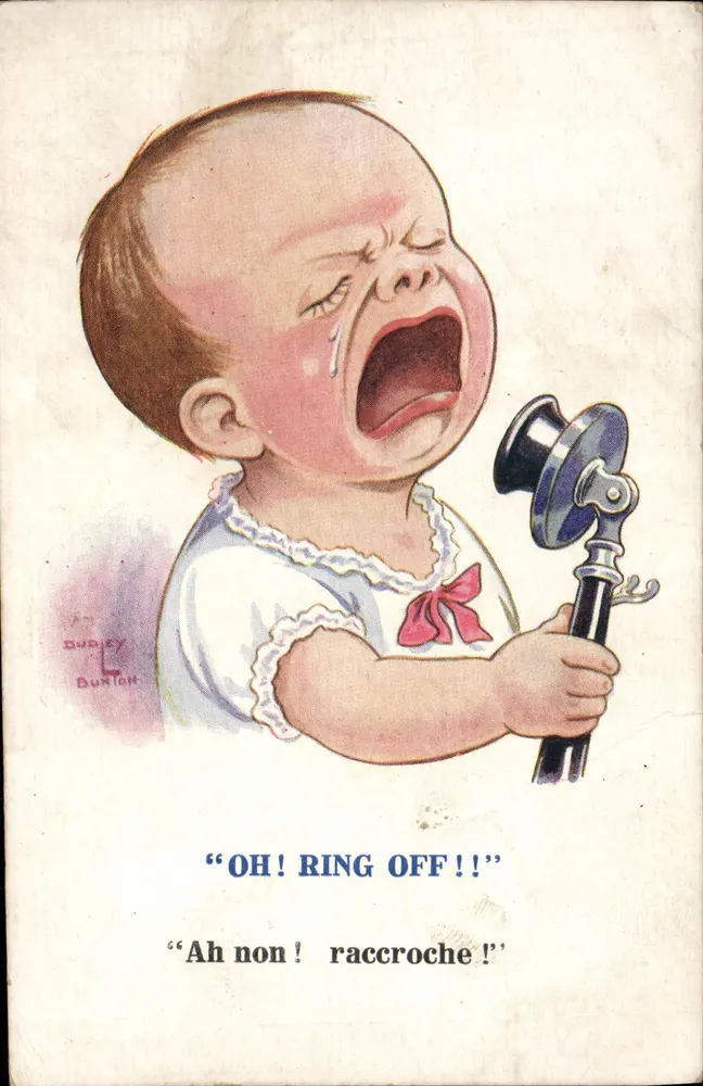 Schreiendes Baby am Telefon — Dudley Buxton — 'Komische' Serie — Inter-Art Co., Florence House, Barnes, London - Vorderseite