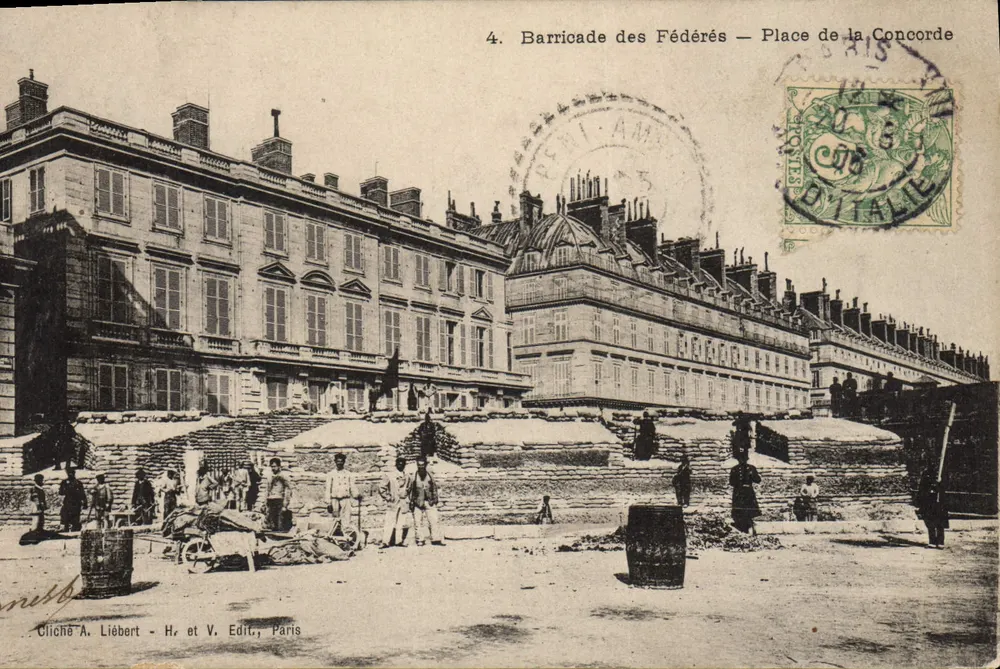 Barricade der Federalen — Place de la Concorde — Cliché A. Liebert - Hr. et V. Edit., Paris - Vorderseite