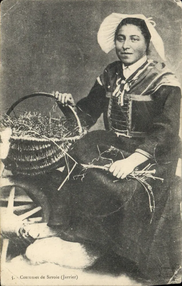 Femme en costume de Savoie — Jarrier — éditeur Jarrier - Frente