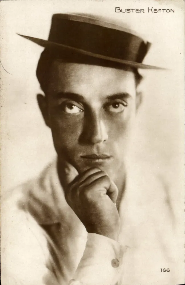 Buster Keaton — retrato em preto e branco — Cinémagazine, n° 166 - Frente