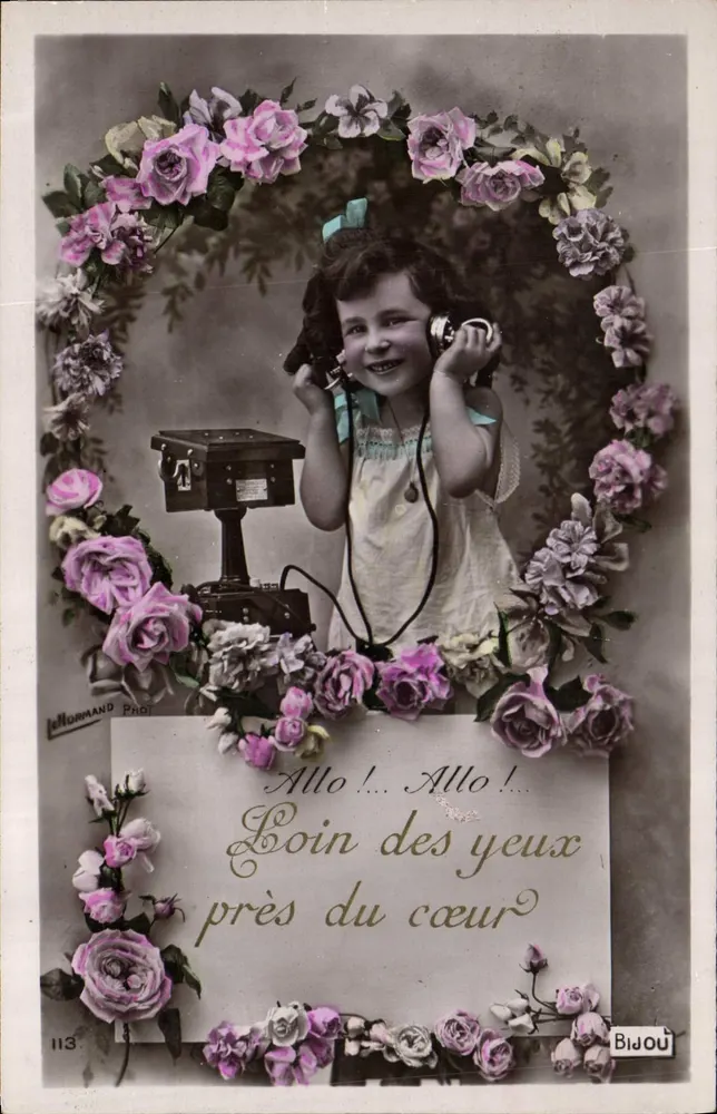 Mädchen mit Telefon — 'Allo !... Allo !... Loin des yeux près du cœur' — Le Normand, Nr. 113 - Vorderseite