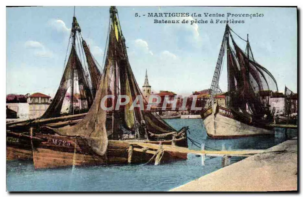 Martigues (La Venise Provençale) — Fischerboote in Ferrières — Édition Artusque A. Tardy, 40, Quai du Port, Marseille - Vorderseite