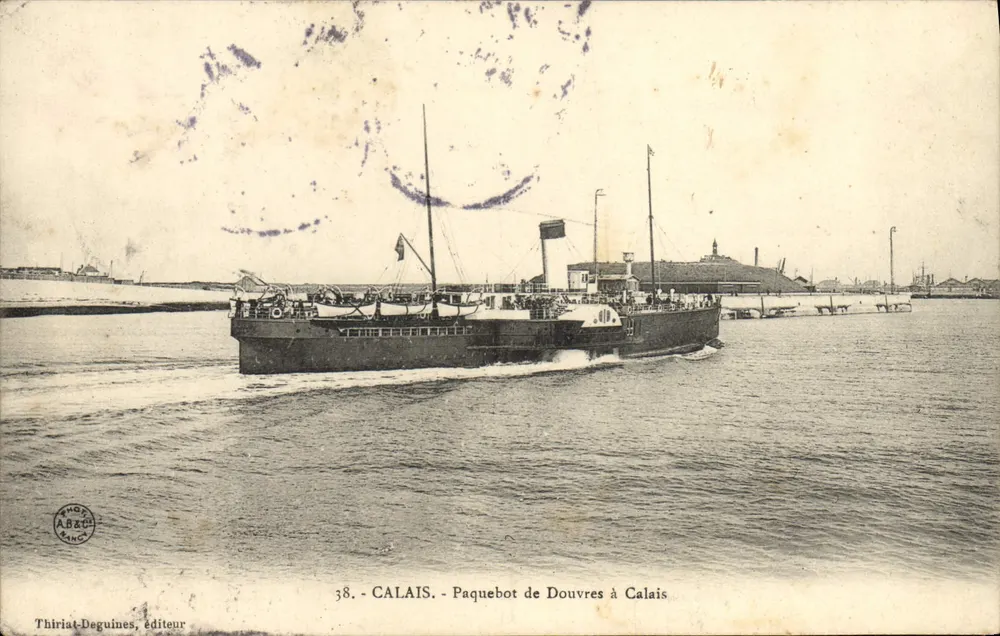 Calais — Navio de Dover para Calais — Thiriat-Deguines, editor, n°38 - Frente
