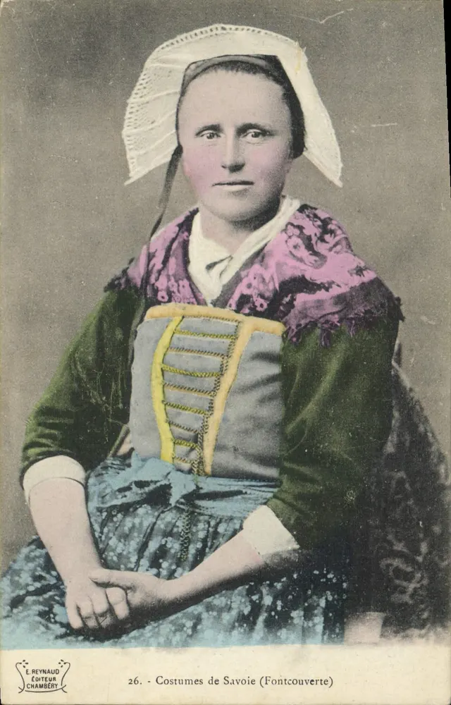 Mulher com traje de Fontcouverte — Saboia — E. Reynaud, Chambéry, n°26 - Frente