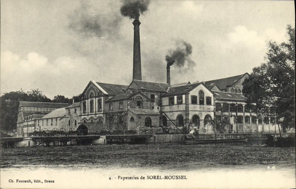 Papeterias de SOREL-MOUSSSEL — fábrica industrial com chaminés fumacentes — Ch. Foucault, editor, Dreux, n°4 - Frente