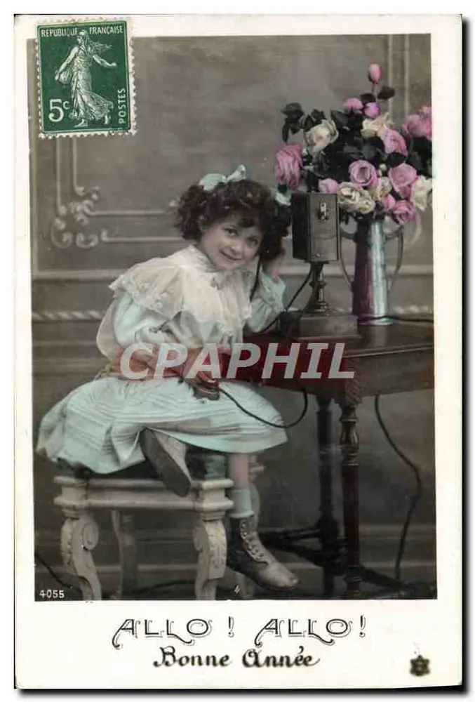 Menina brincando com o telefone — Boa Ano — editor desconhecido, n° 4055 - Frente
