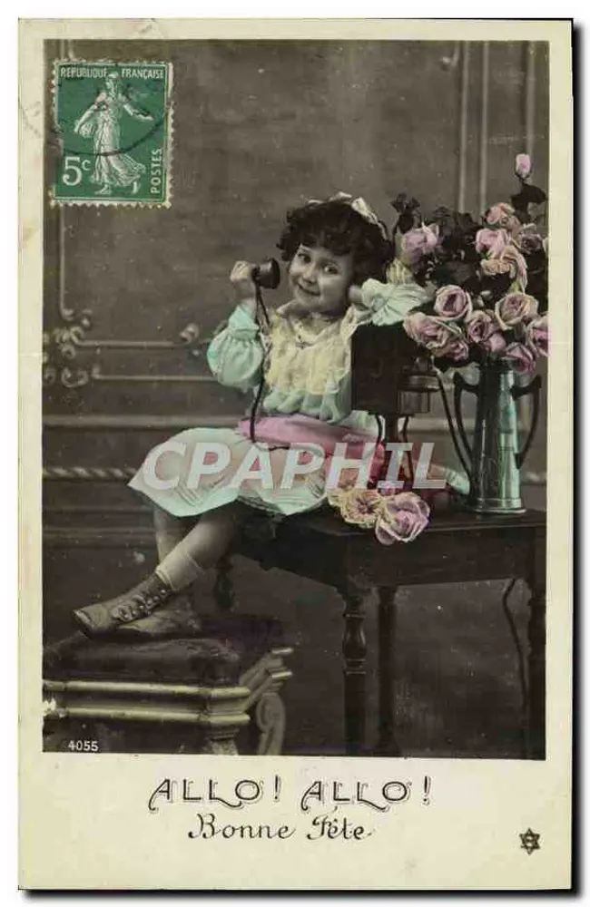 Menina jogando no telefone — cartão de felicitações — editor desconhecido, n° 4055 - Frente