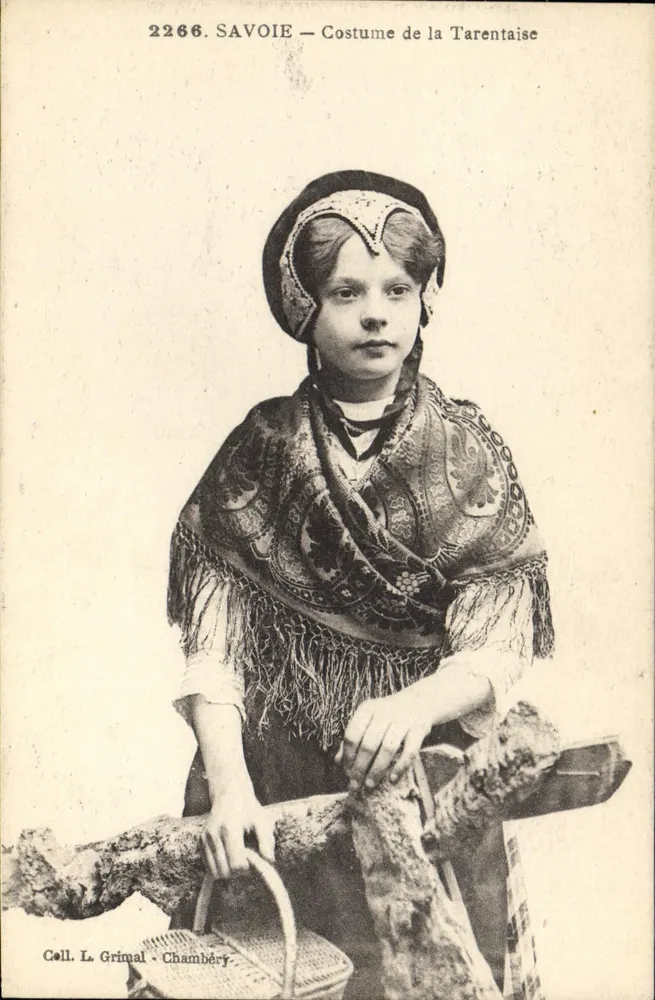 Savoie — Traje da Tarentaise — Coleção L. Grimal - Chambéry - Frente