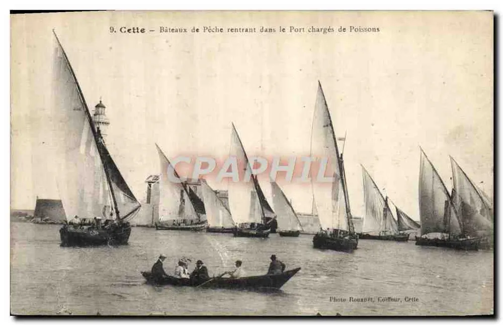 Cette — Fischboote, die zum Hafen zurückkehren und mit Fischen beladen sind — Foto Rouzpet, Goiffour, Cette - Vorderseite