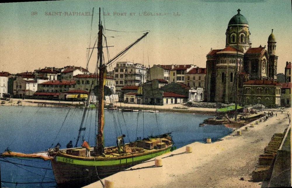 Saint-Raphaël — Der Hafen und die Kirche — LL - Vorderseite