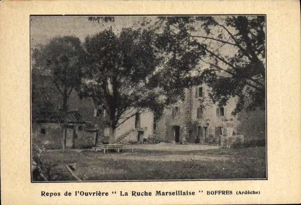 Ruhe der Arbeiterin "La Ruche Marseillaise" — Boffres (Ardèche) - Vorderseite