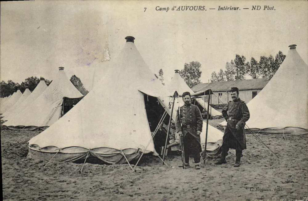 Campo de Auvours — Interior — ND Fot. — L. Jóniaux, editor - Frente