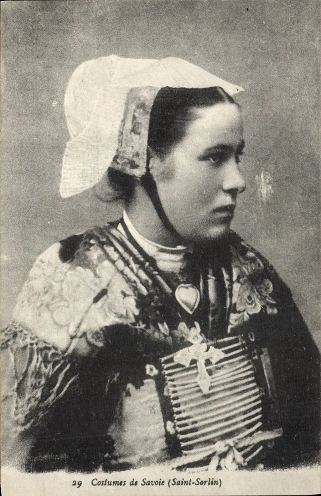 Trajes de Savóia (Saint-Sorlin) — mulher em traje tradicional — E. Reynaud, Imp.-Edit. Chambéry, n°29 - Frente