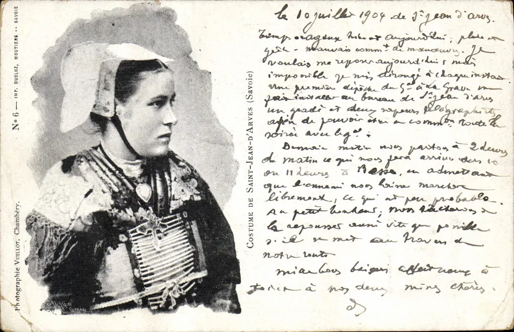 Femme en costume de Saint-Jean-d'Arves (Savoie) — Photographie Voullor, N°6 — éditeur : Phot. Ducloz, Chambéry - Frente
